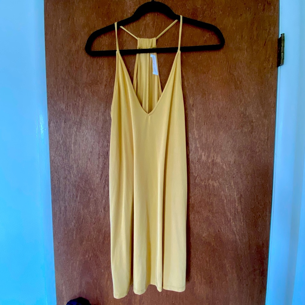 Yellow summer slowly dress